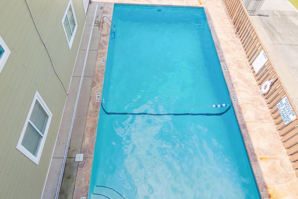 Right Across Beach Pool View Private Balcony By Zen Living Short Term Rental Myrtle Beach Esterno foto