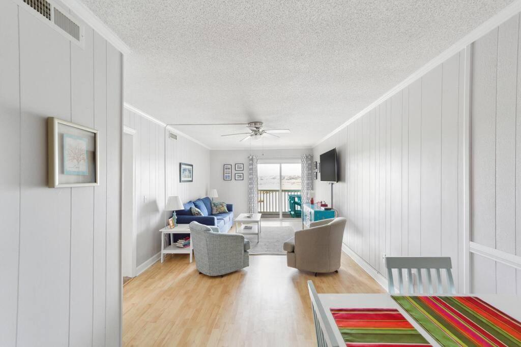 Right Across Beach Pool View Private Balcony By Zen Living Short Term Rental Myrtle Beach Esterno foto